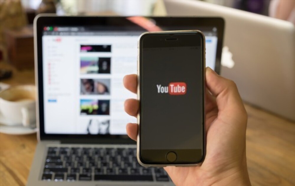 How do I download YouTube videos by 2022?