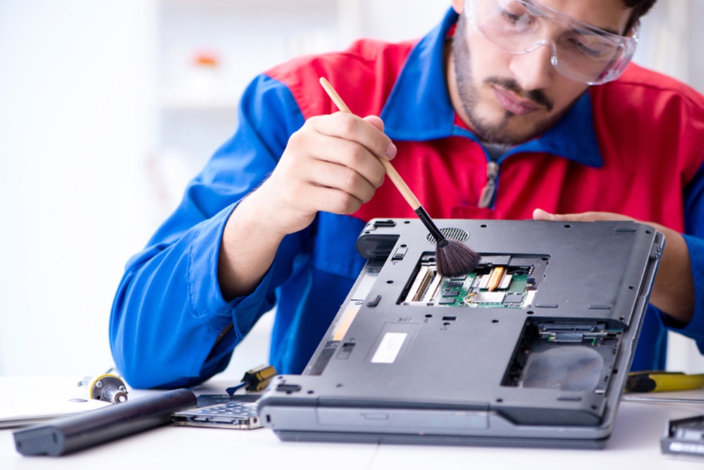 Using Professional Laptop Repair Services Has Its Advantages: Take a Look