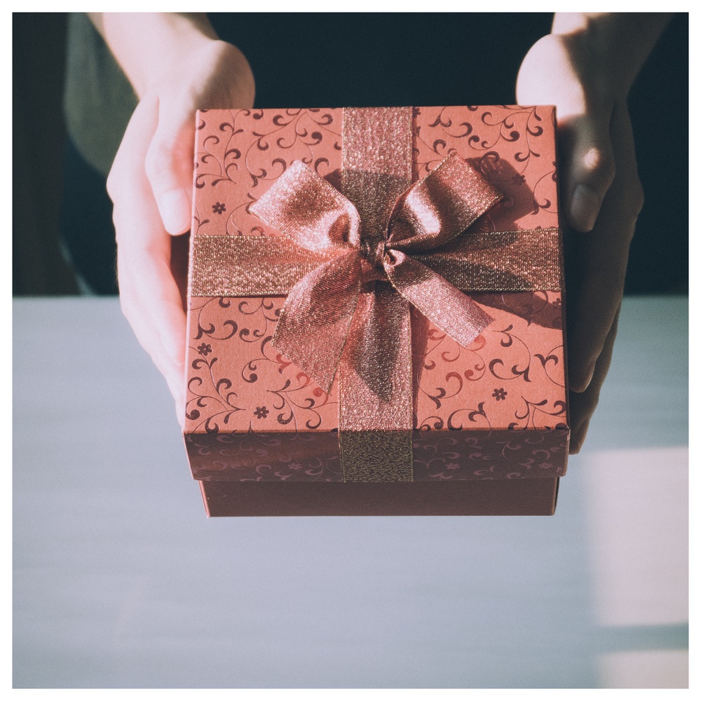 SURPRISING GIFTS FOR BIRTHDAY: 5 IDEAS YOU DON'T WANT TO MISSIRTHDAYS