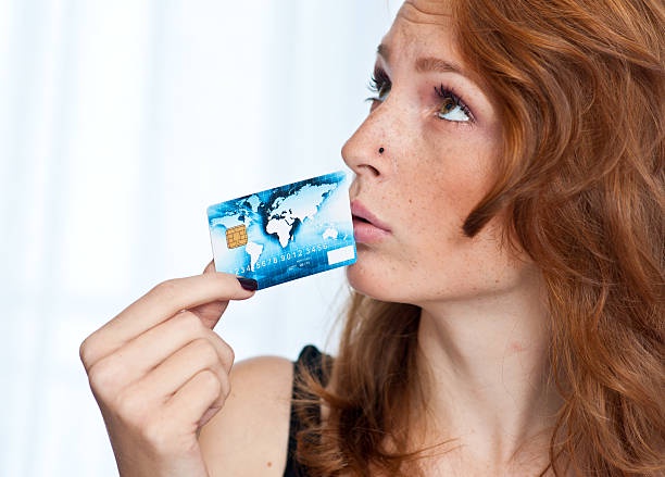 Credit, prepaid and debit card: advantages and differences