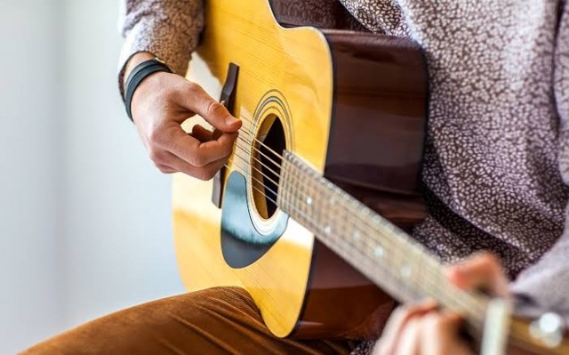 A Guitar Buying Guide for Beginners