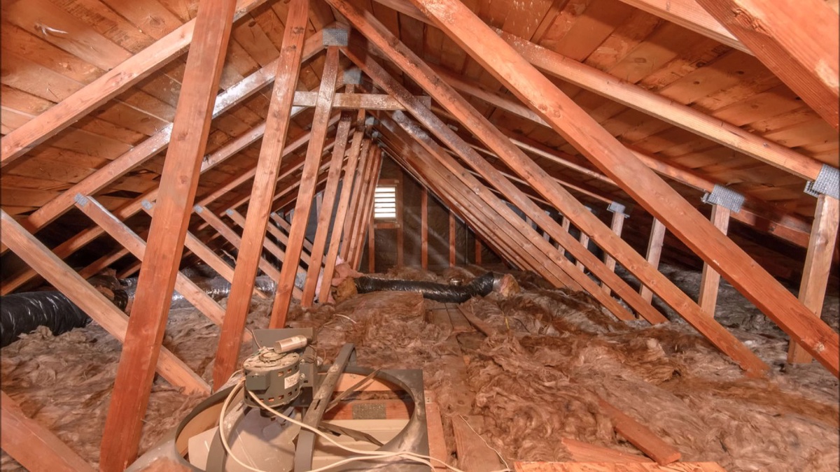A Complete Guide on Attic Insulation Replacement Service by Local Contractor