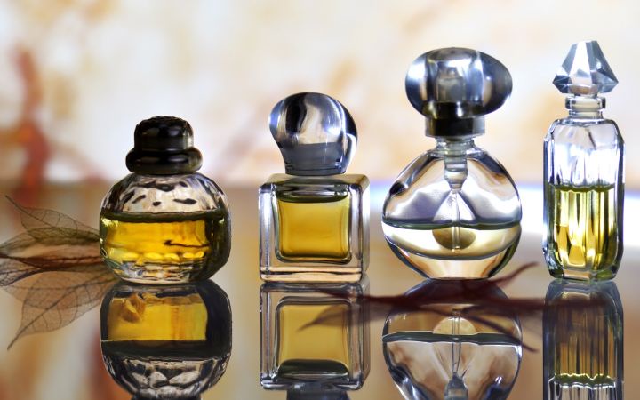 Why choose luxury perfumes for pleasant fragrances?