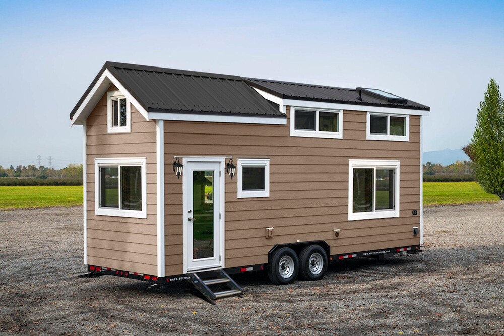 How to Roof a Tiny Home on Wheels in 8 Steps