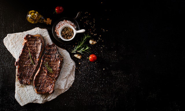 Ordering Brazilian Steak Online? The Best Experience is at a Restaurant with Rodizio in Houston!