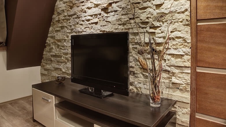 5 Advantages of Opting for a Stone Fireplace