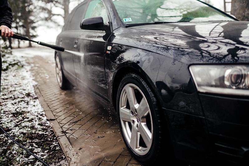 5 Reasons Why You Need to Buy a Pressure Washer for Cars