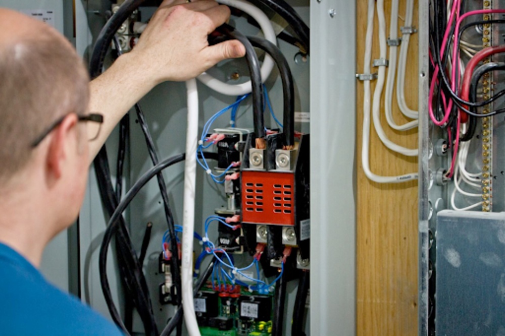 The Importance of Hiring a Licensed Commercial Electrician for Your Business