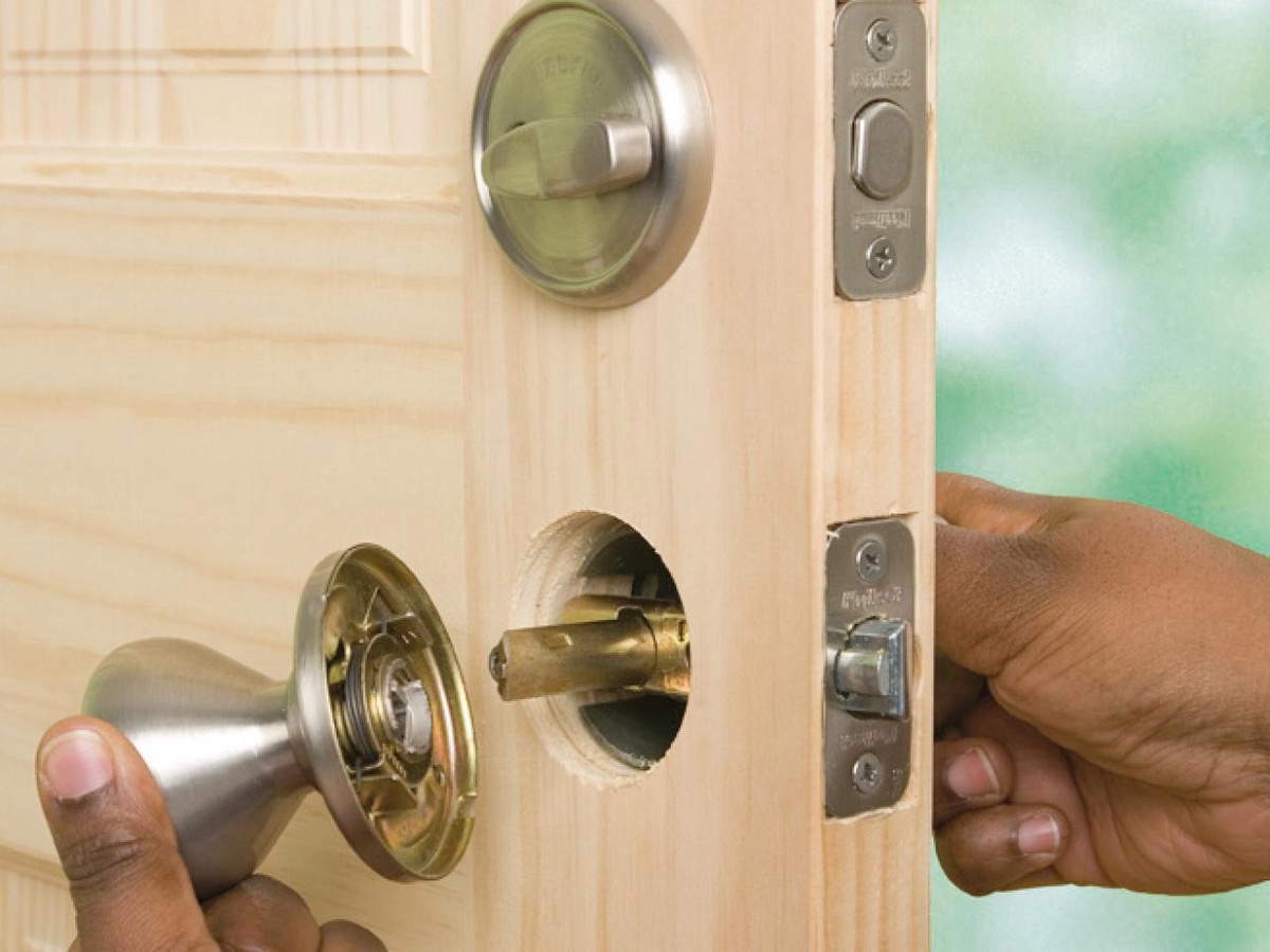 How to Choose the Right Locksmith phoenix for Your Needs