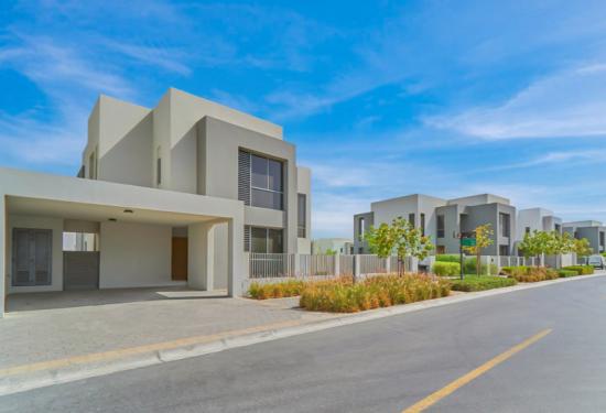 Why Rent Villas in Dubai Hills Estate?