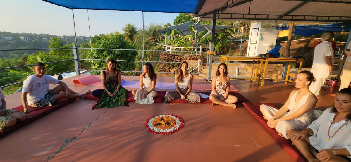 Which yoga teacher training is best in India? Oceanic Yoga