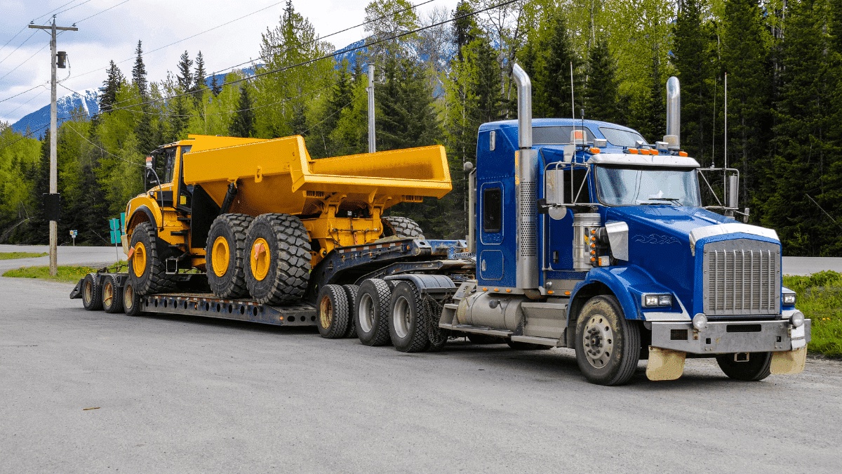 Things To Keep In Mind When Hiring Heavy-Duty Towing Services