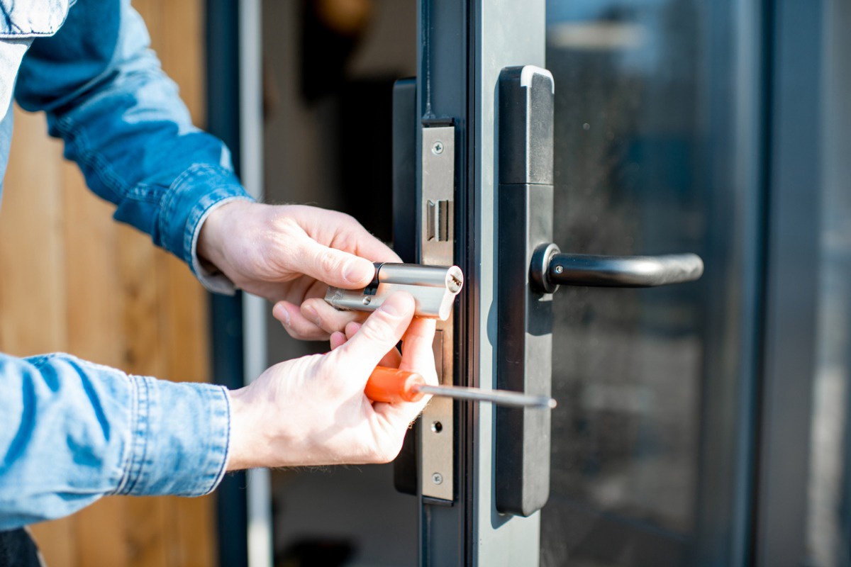 What are The Benefits of using Locksmith Services?