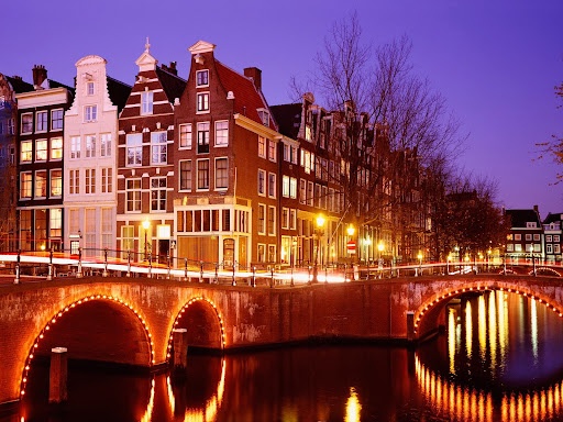 SHARED APARTMENT ACCOMMODATION IN AMSTERDAM FOR EXPATS