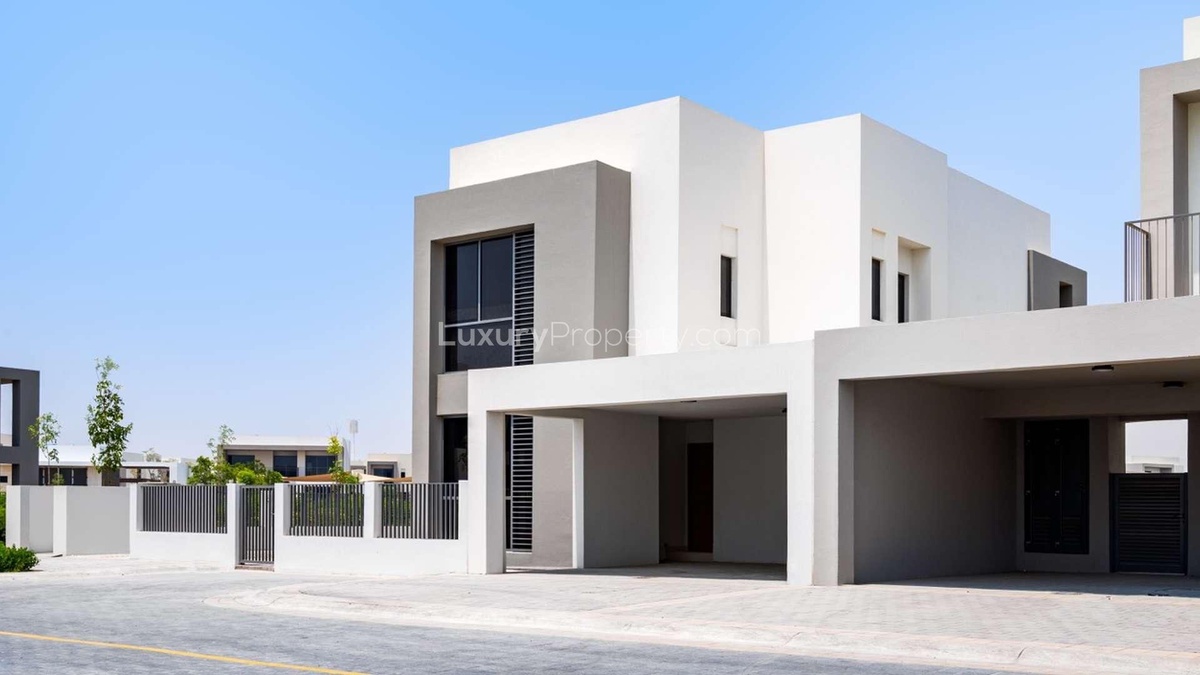 A Comprehensive Step-by-Step Guide to Purchasing  a House in Dubai