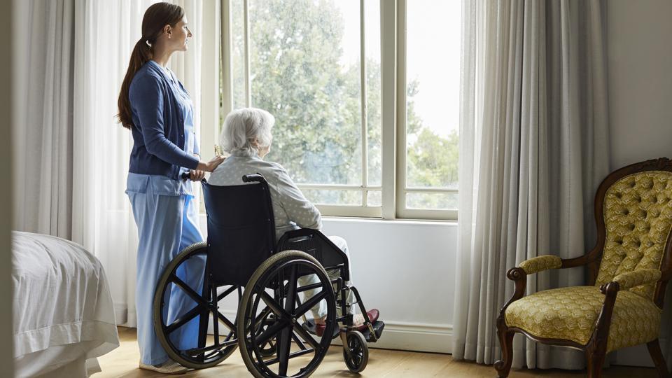 Top 5 Tips For Finding The Right Senior Citizen Home Care Provider