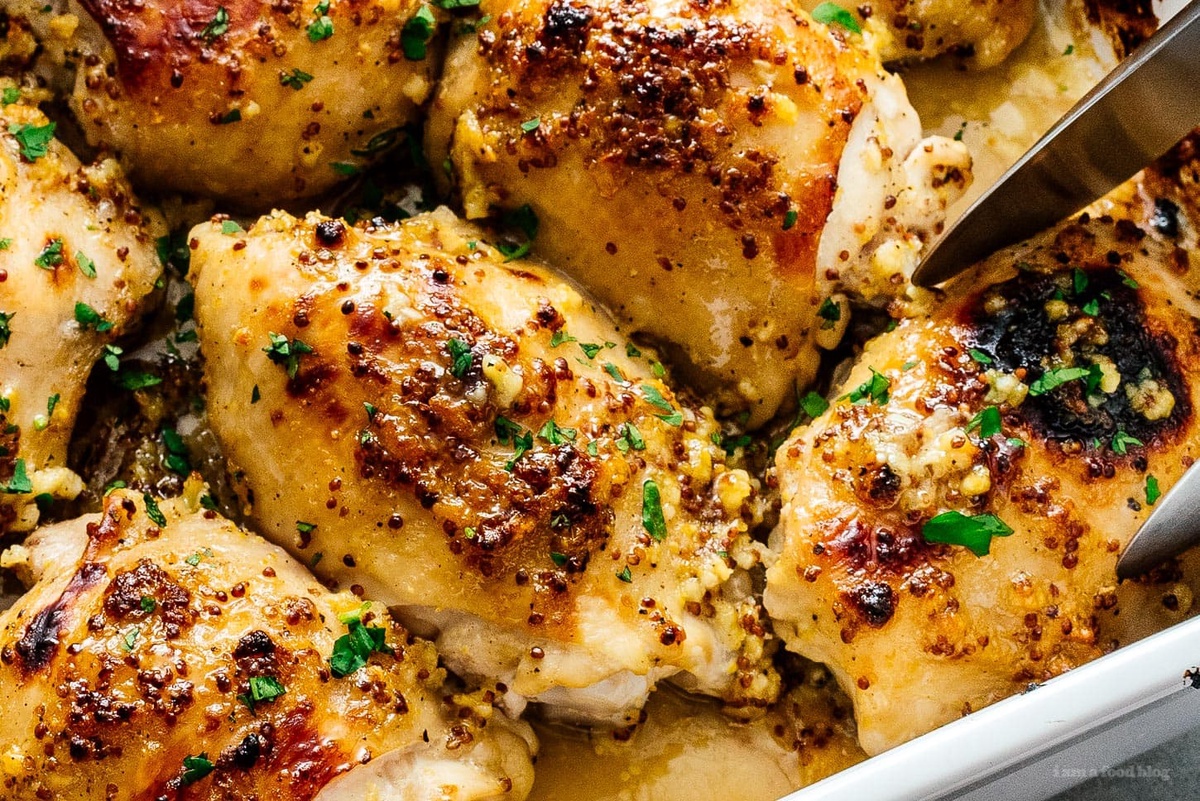 The Perfect Recipe for Juicy and Tender Baked Chicken Thighs