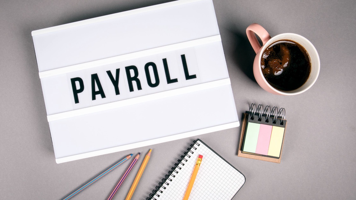How Payroll Outsourcing Services Can Save Your Business Time and Money