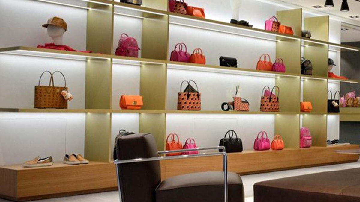 Difference Between Shoulder Bags and Tote Bags