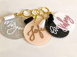 How to make acrylic keychains with glitter