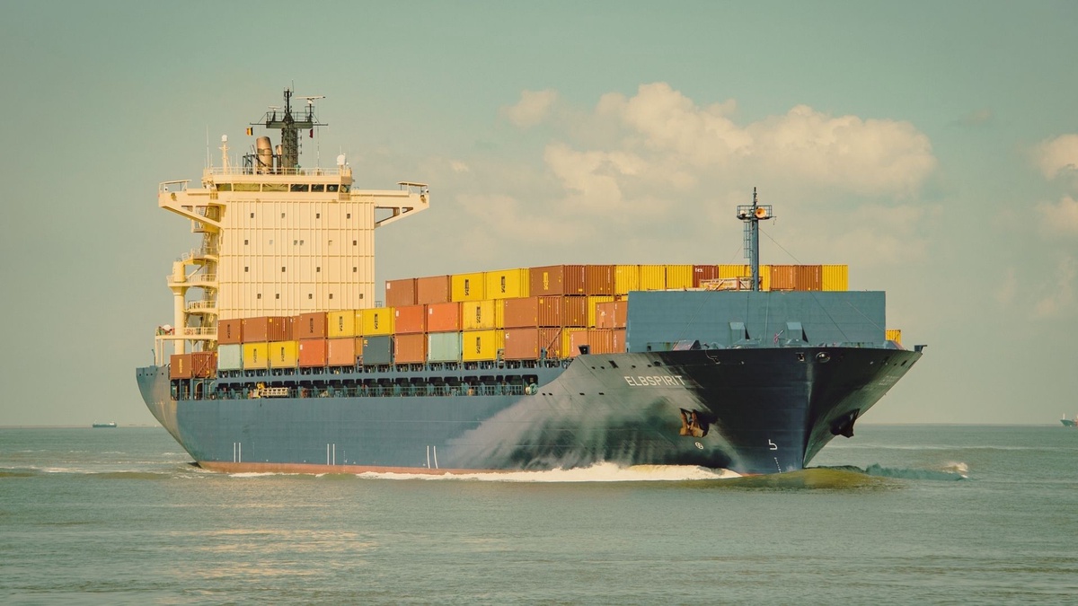 10 Advantages of Cloud-based Fleet Management Software