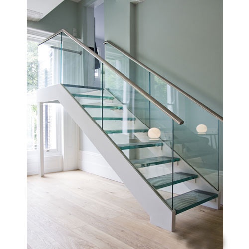 Tips for Hiring a Stairs and Railing Contractor: 7 Tips