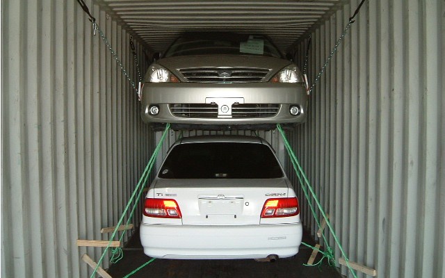 Benefit of Enclosed Car Shipping Services In The USA