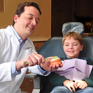 Benefits of Visiting A Family Dentist