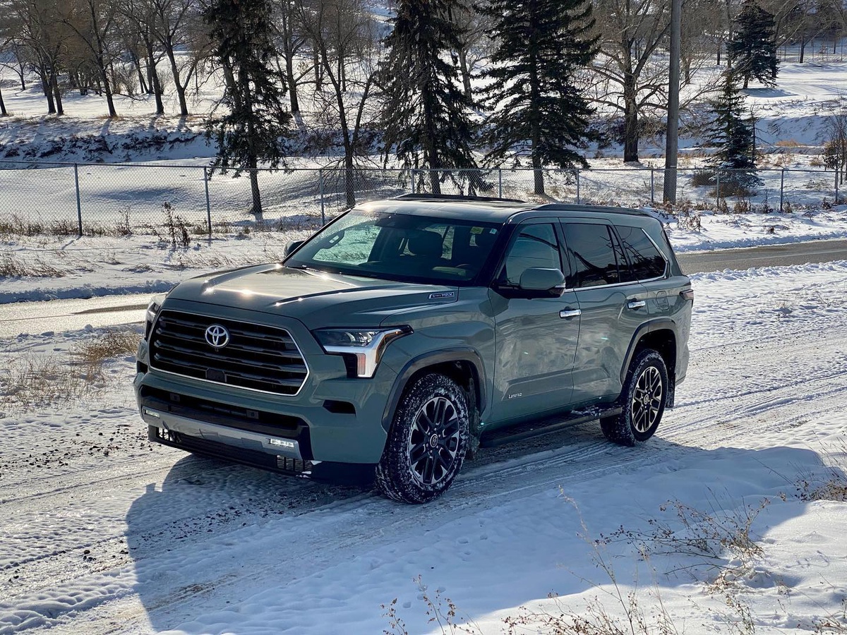 Introducing the Ultimate Family SUV: Highlander from Stampede Toyota Calgary