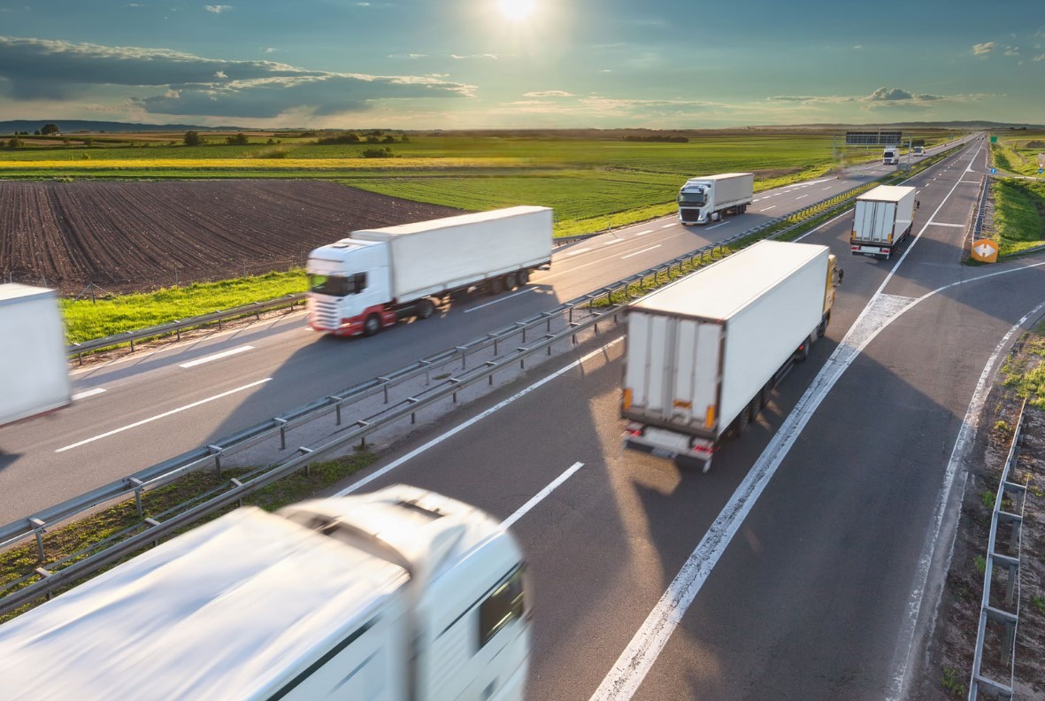 Maximizing Efficiency: How Semi Trucks Can Save You Money