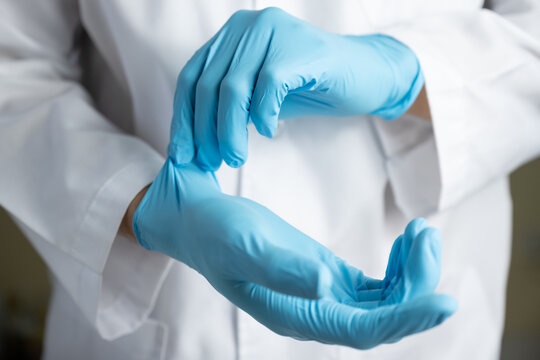Things To Note About Latex And Nitrile Gloves And Their Uses