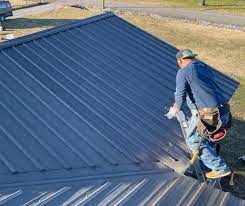 5 Tips to Improve Your Roofer Safety