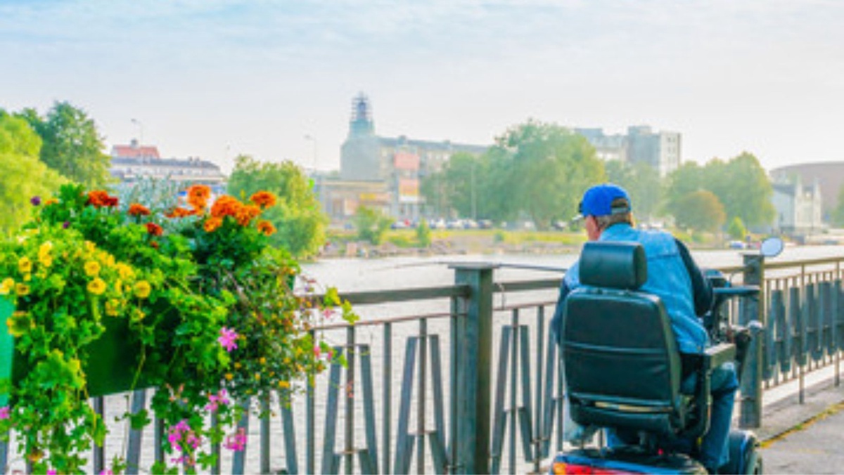 Understanding Wheelchair Rental Policies and Procedures: What You Need to Know Before Renting