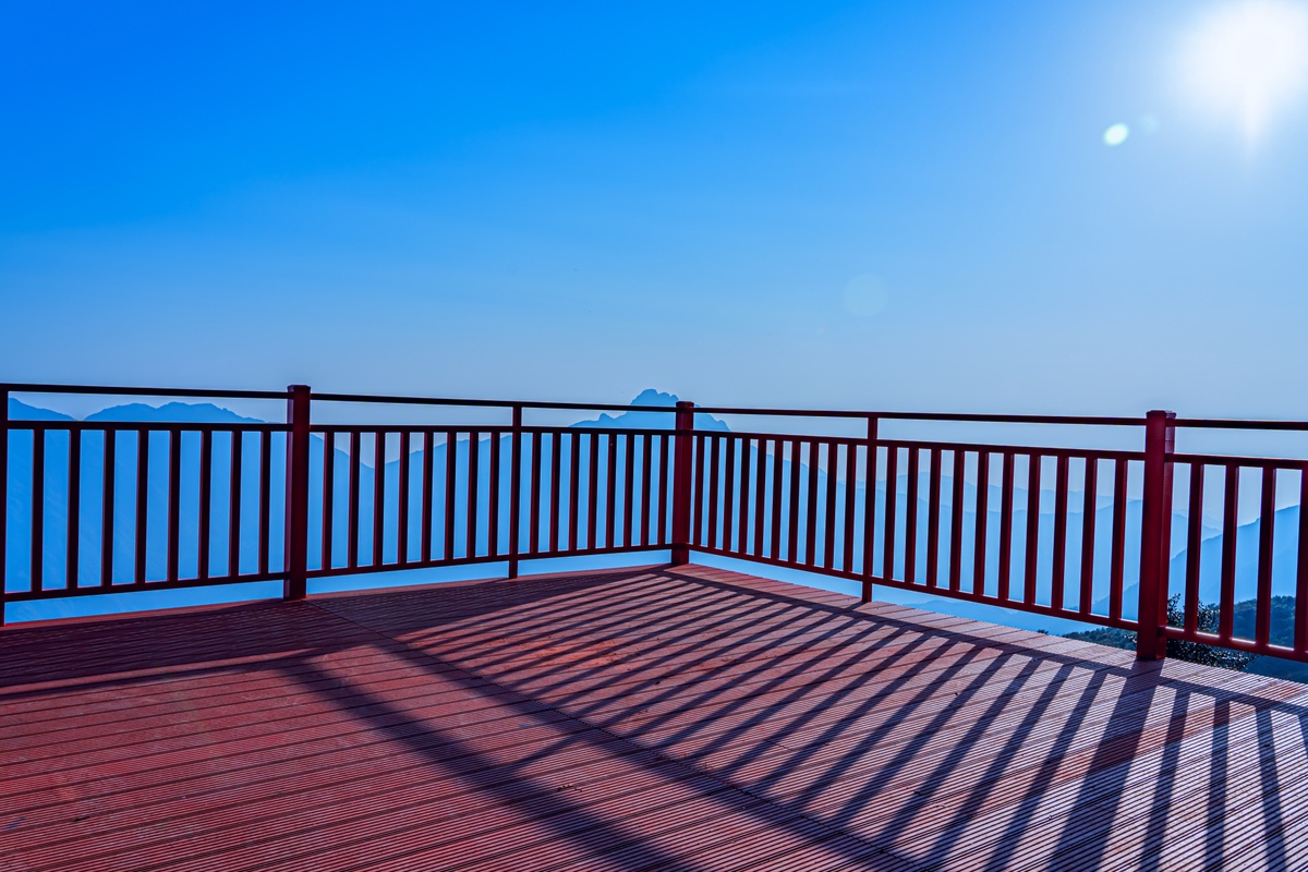 5 Ways Deck Builders Help with the Right Size for Your Deck