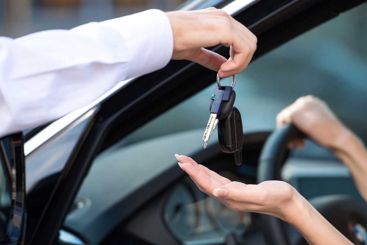 The Benefits of Self-Drive Car Rental for Business and Leisure Traveler