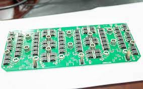 Aluminum PCBs: Understanding the Etching Process and Avoiding Acid Traps