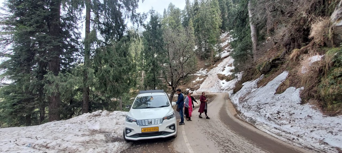Exploring Dharamshala with Taxi Services: A Convenient and Comfortable Travel Option