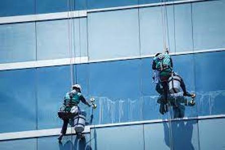 Delegating Maintenance Tasks with Window cleaners London