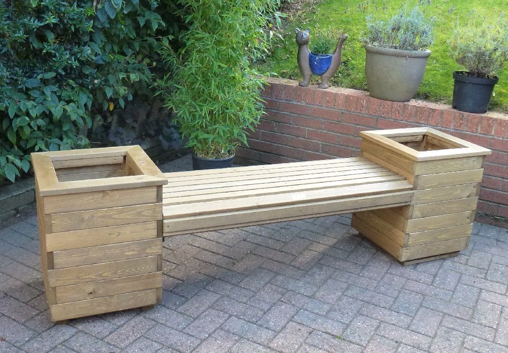 Why Timber Bench Seats Are the Perfect Addition to a Garden?