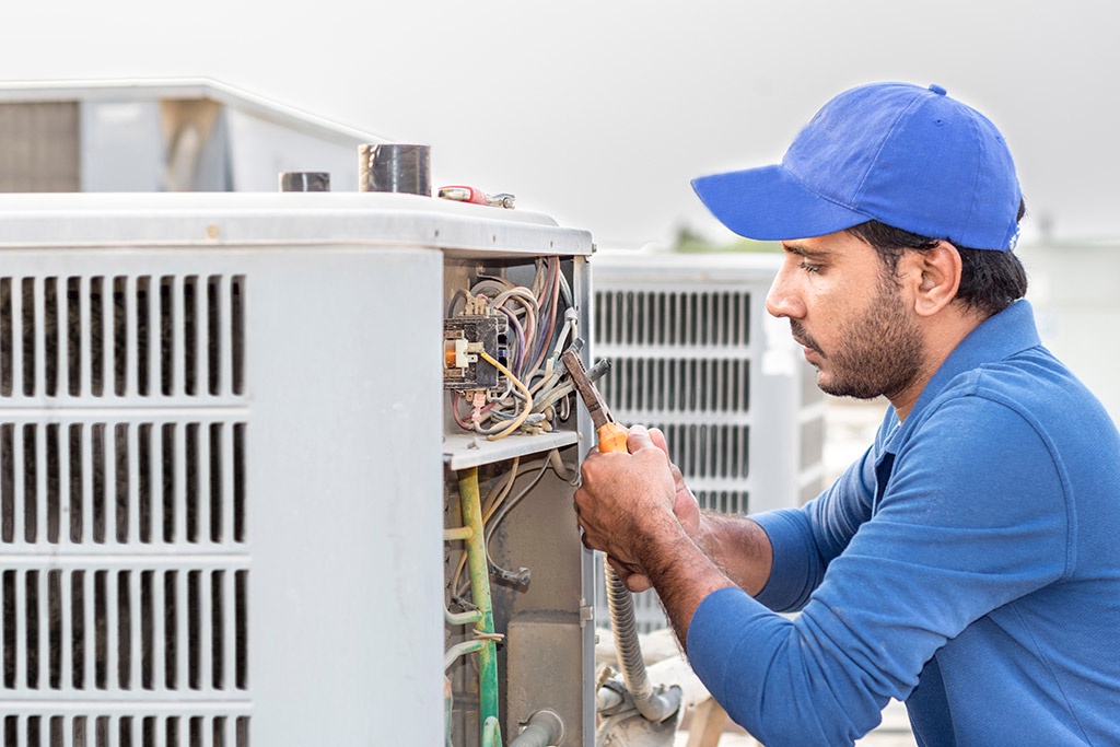 5 Signs That It's Time to Call for Professional Air Conditioning Service