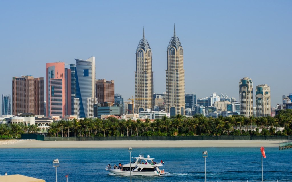 Why Dubai's Free Zone Company Setup is Ideal for Foreign Investors