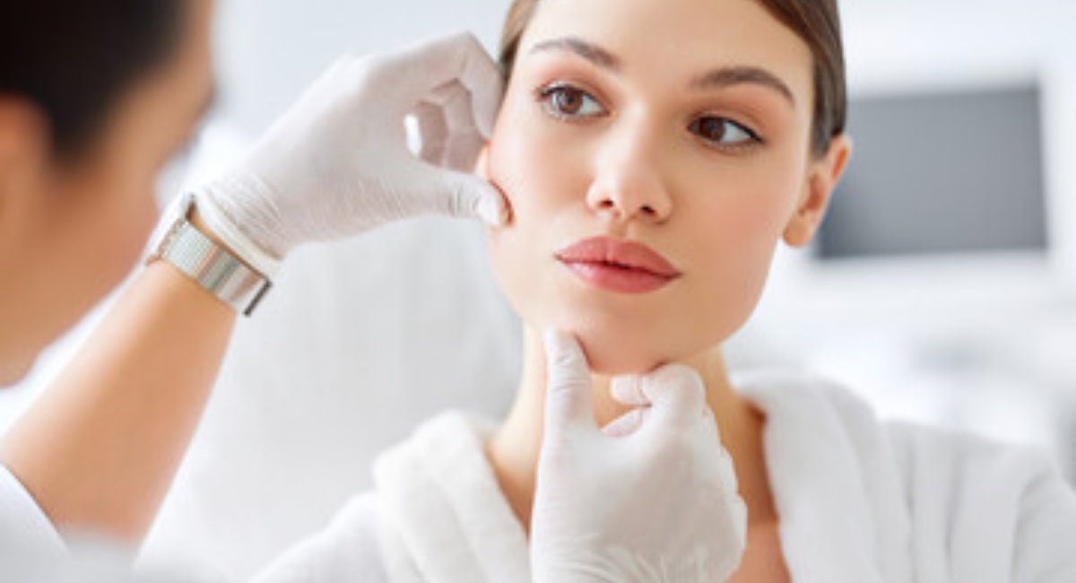 THE BENEFITS OF CONSULTING A SKIN AND HAIR SPECIALIST IN INDORE FOR YOUR BEAUTY DEMANDS