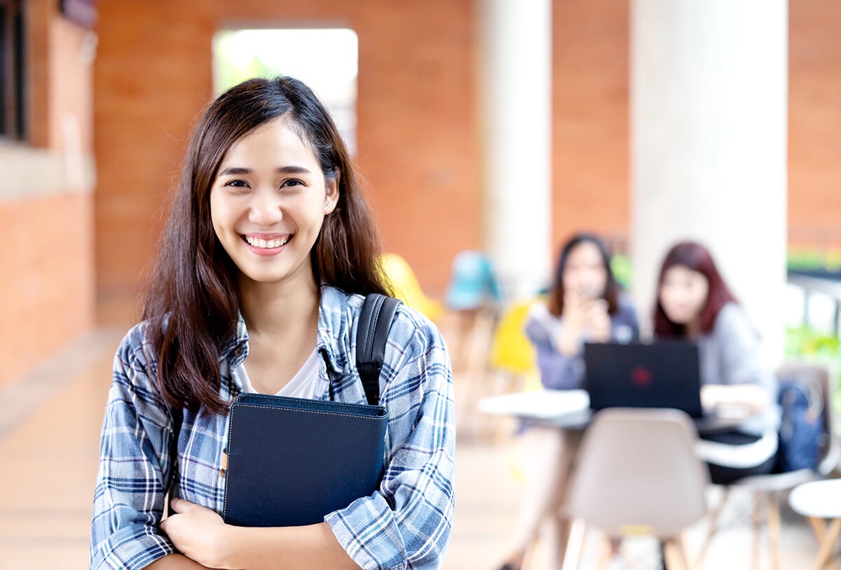 Why is rush for admission to UV Gullas Increasing every year