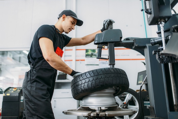 Tips for Finding the Best Tire Change Shop in Your Area