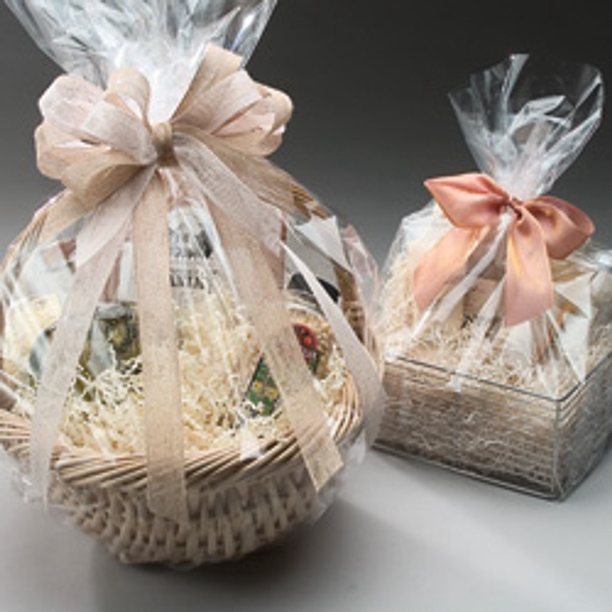 Food Gift Hampers: What Factors To Consider When Ordering Online?