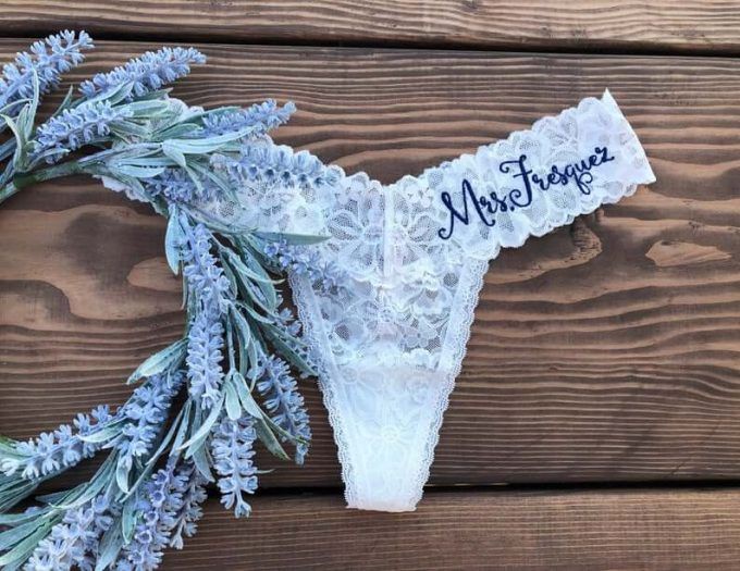 How to Choose the Perfect Custom Bridal Underwear for Your Wedding Day