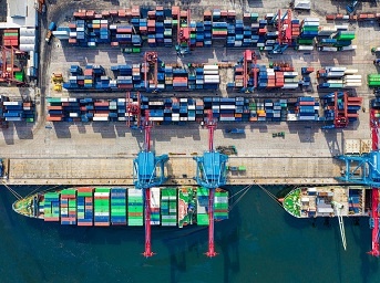 Challenges and Solutions in Transportation Management for Global Supply Chains