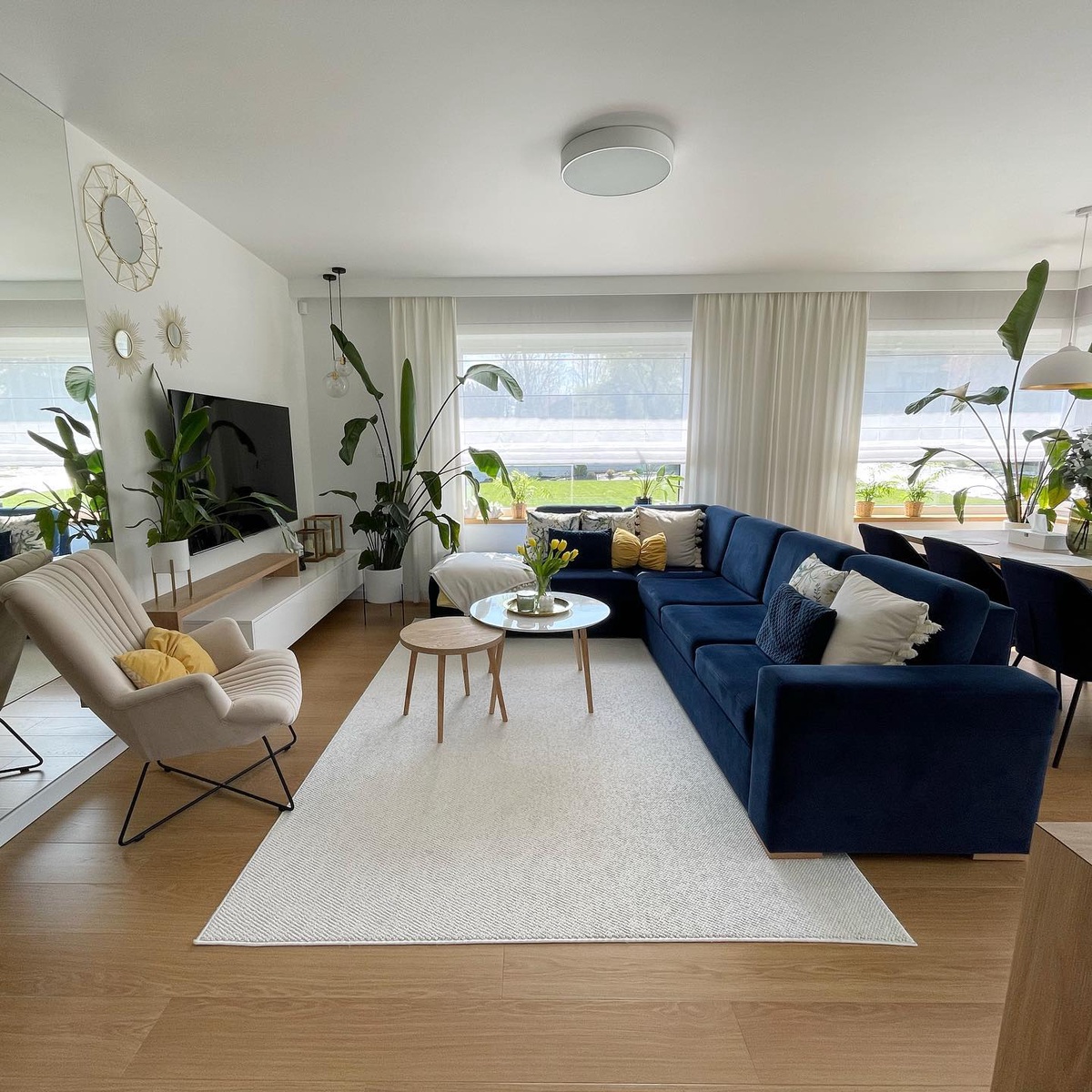 6 Tips for Choosing the Right Living Room Furniture