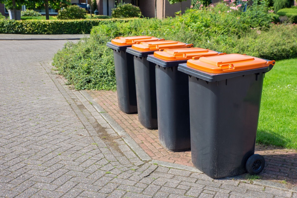 Simplify Your Cleanup With Convenient Skip Bin Hire Services