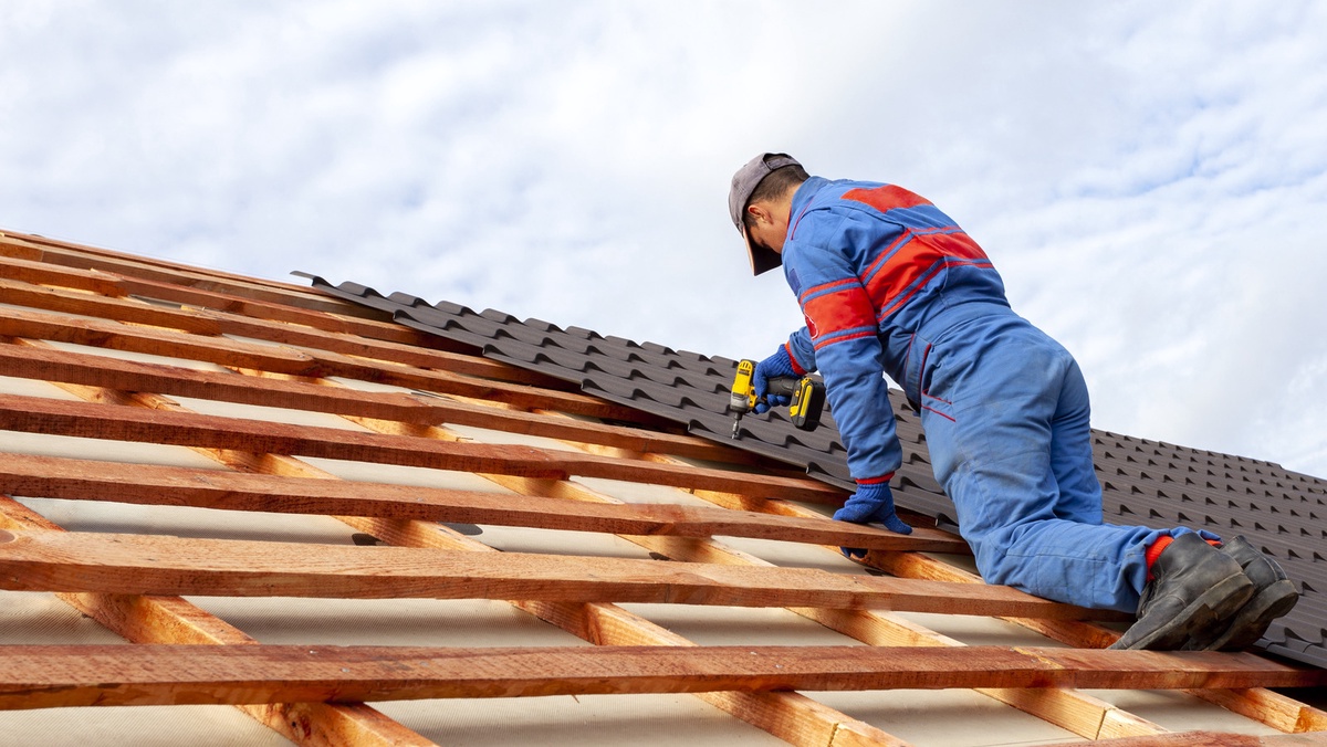 When Is the Best Time to Repair Your Roof?
